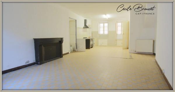ARLES-SUR-TECH (66150) – Maison de village 5 pièces rénovée avec cour intérieure et possibilité de terrasse