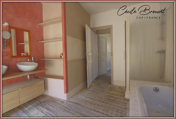 ARLES-SUR-TECH (66150) – Maison de village 5 pièces rénovée avec cour intérieure et possibilité de terrasse