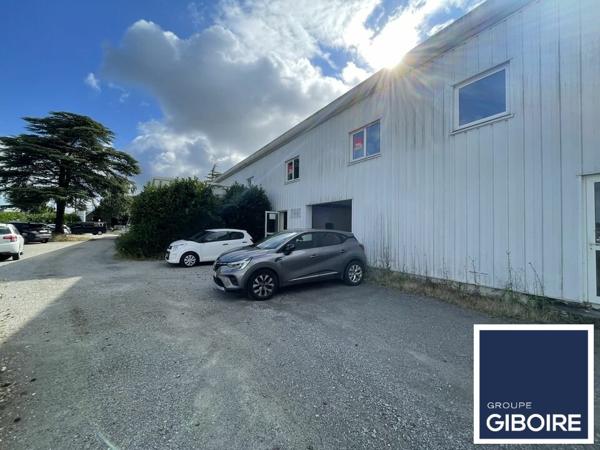 Local d'activites 116 m² à louer CARQUEFOU (réf : 44.018954)