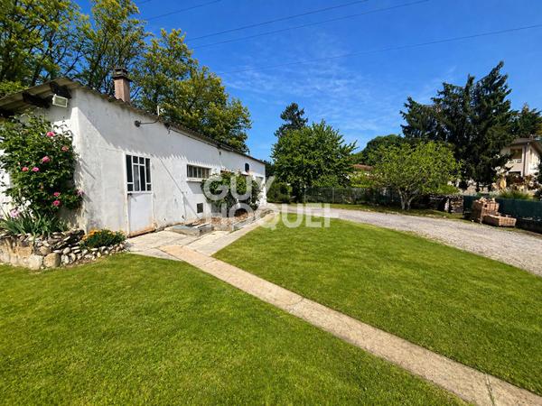 Appartement en rez de jardin avec exceptionnel jardin privatif à La Boisse