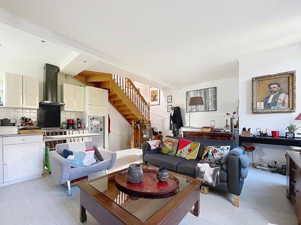 Maison Chatou 6 pièces 899 000 € **  - Référence  V30010303