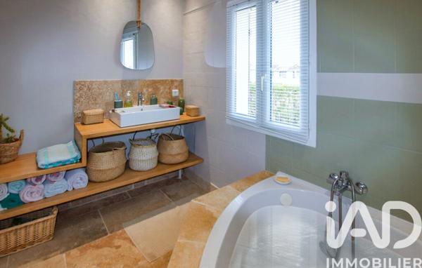 Maison à vendre 7 pièces 208 m² Sarrians