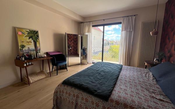 Maison à vendre    6 pièces • 260 m2 Saint-Maur-des-Fossés