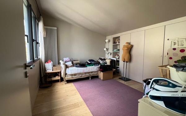 Maison à vendre    6 pièces • 260 m2 Saint-Maur-des-Fossés