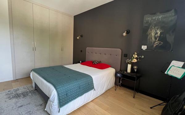 Maison à vendre    6 pièces • 260 m2 Saint-Maur-des-Fossés