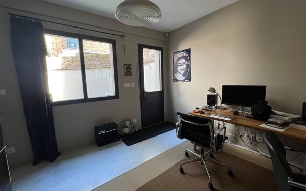 Maison à vendre    6 pièces • 260 m2 Saint-Maur-des-Fossés