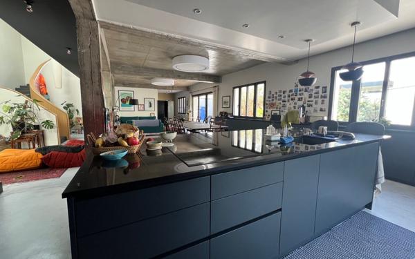 Maison à vendre    6 pièces • 260 m2 Saint-Maur-des-Fossés