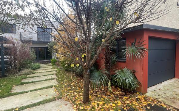 Maison à vendre    6 pièces • 260 m2 Saint-Maur-des-Fossés