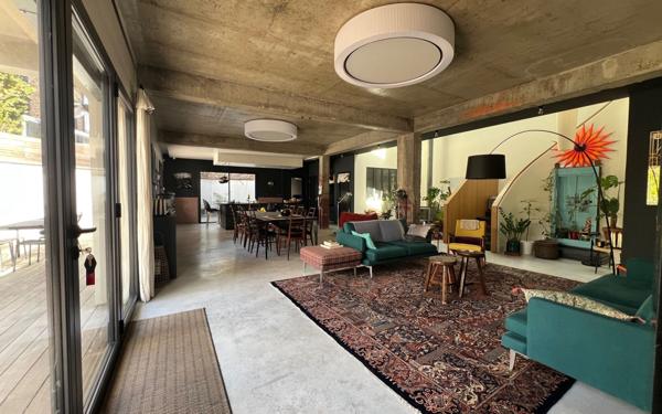 Maison à vendre    6 pièces • 260 m2 Saint-Maur-des-Fossés