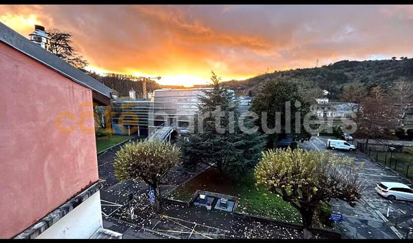 Location
                Appartement45 m² - 3 Pièces -
                    CAHORS (46000)