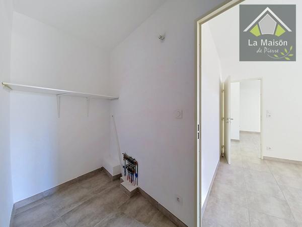 Appartement type 2, d'env.48m2, très grande terrasse, proximité immédiate du centre ville,