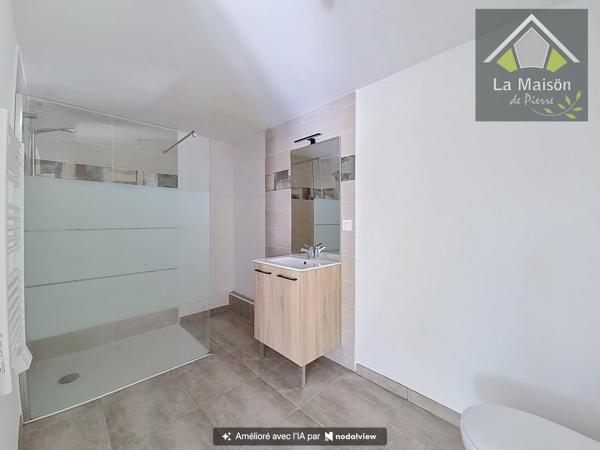 Appartement type 2, d'env.48m2, très grande terrasse, proximité immédiate du centre ville,