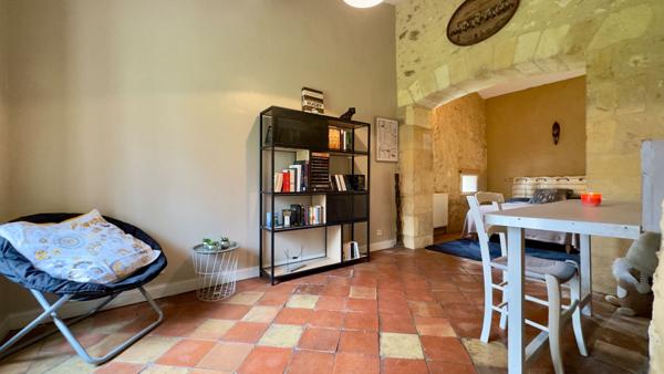 Maison en pierre, charme authentique, calme absolu, 7500 m²