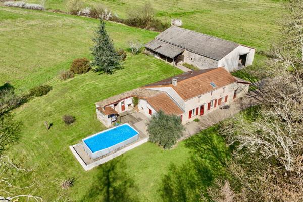 Maison en pierre, charme authentique, calme absolu, 7500 m²