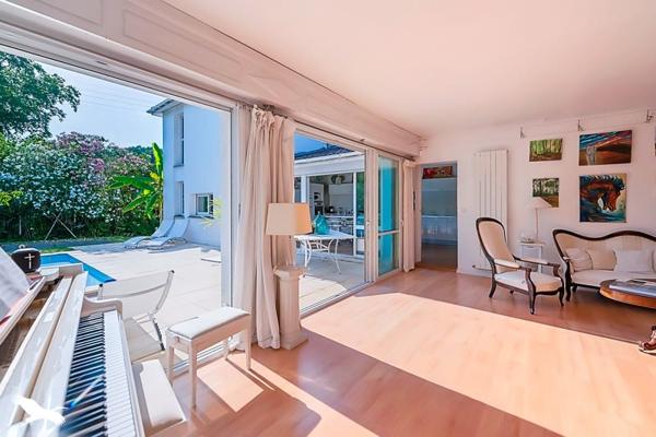 Maison à vendre |  Mérignac |  5 pièces | 213 m²