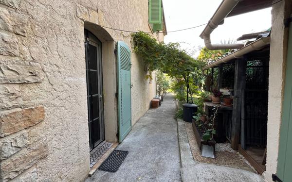 Maison à vendre    5 pièces • 125 m2 Cagnes-sur-Mer