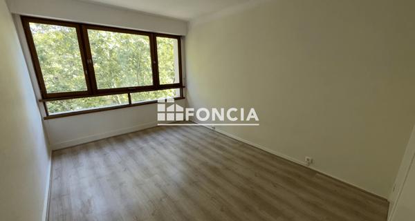 Location Appartement 4 pièces 75.4 m² - Lyon 69002