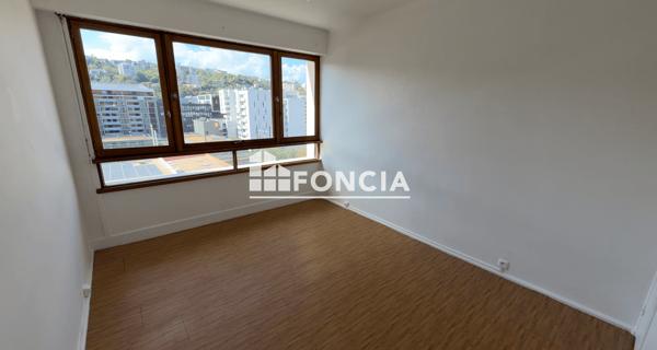 Location Appartement 4 pièces 75.4 m² - Lyon 69002