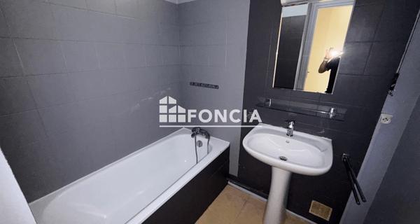 Location Appartement 4 pièces 75.4 m² - Lyon 69002