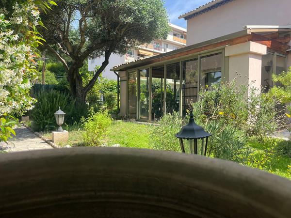 Cagnes sur Mer - Somptueuse Villa 210 M²  - Tout à pied