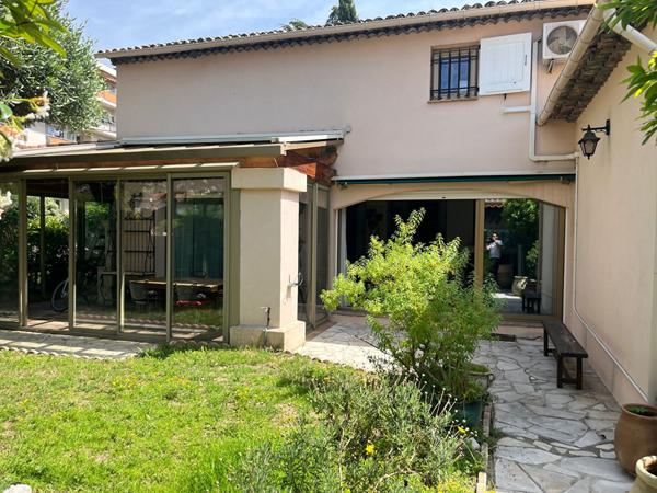 Cagnes sur Mer - Somptueuse Villa 210 M²  - Tout à pied
