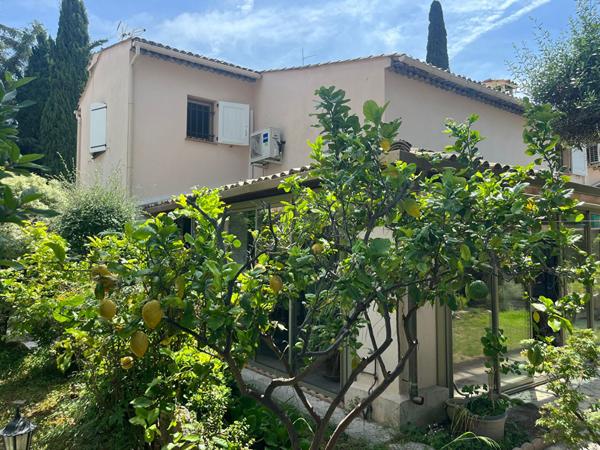 Cagnes sur Mer - Somptueuse Villa 210 M²  - Tout à pied