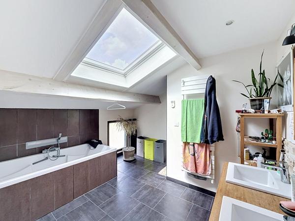 Maison en moellons de 121 m² entièrement rénovée à la campagne