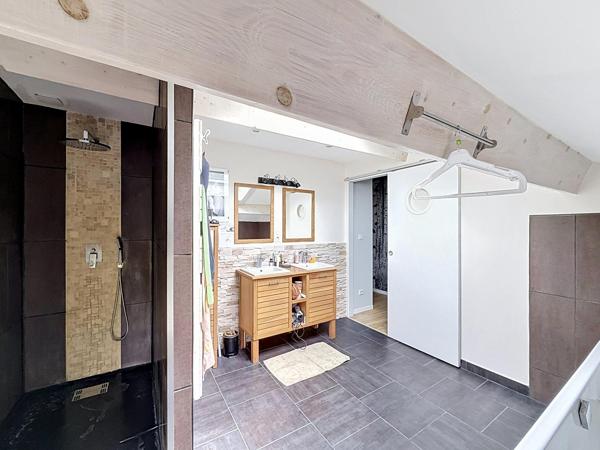 Maison en moellons de 121 m² entièrement rénovée à la campagne