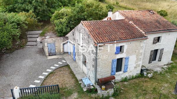 Maison en moellons de 121 m² entièrement rénovée à la campagne