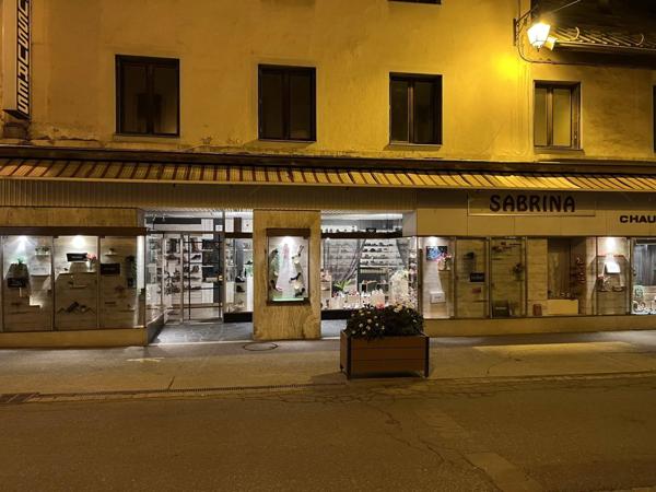 À VENDRE DROIT AU BAIL - EMPLACEMENT PREMIUM