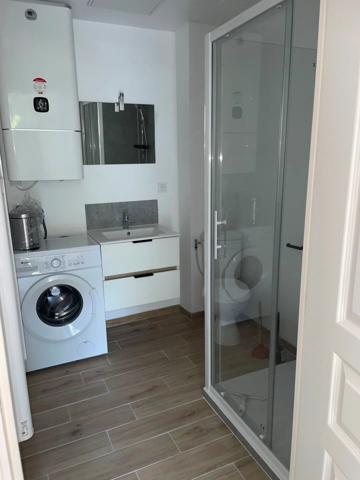 Location                                                      Studio
                        
                     1 pièces                      17 m2                     à Digne-les-Bains