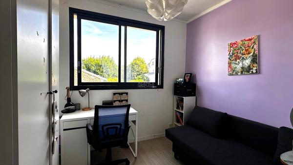 SEVRES RIVE GAUCHE - APPARTEMENT 2 CHAMBRES ET BUREAU €380 000 ** - Référence 643-S