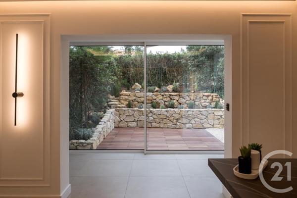 Appartement T2 à vendre  2 pièces - 38 m2 ST RAPHAEL - 83