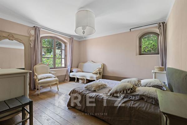 Bastide provençale sur les collines de Manosque