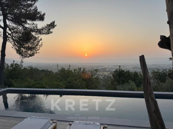 Bastide provençale sur les collines de Manosque