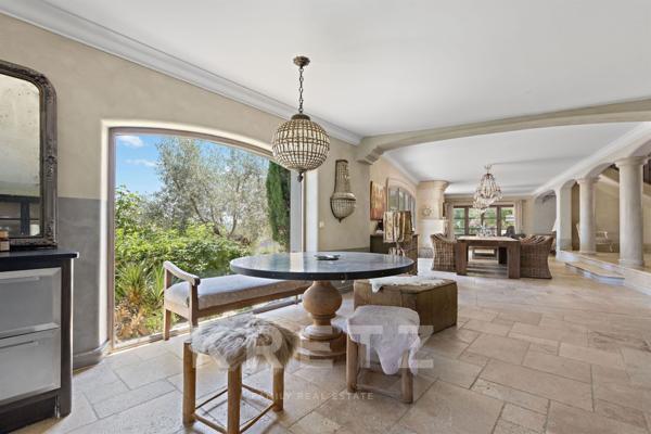 Bastide provençale sur les collines de Manosque