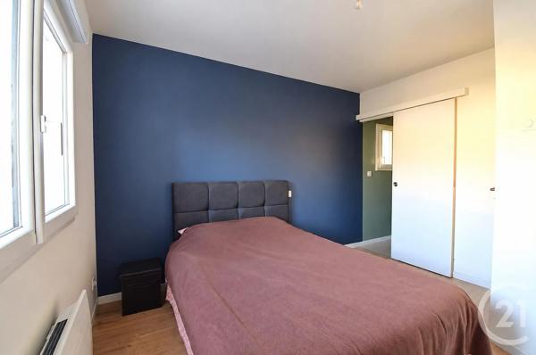 Maison à vendre  4 pièces - 108 m 2   LOUVIGNE  - 53