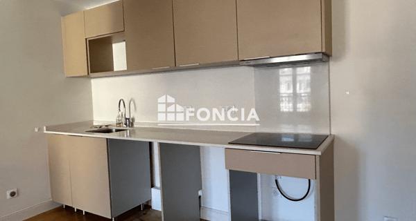 Location Appartement 3 pièces 58.5 m² - Toulon 83000