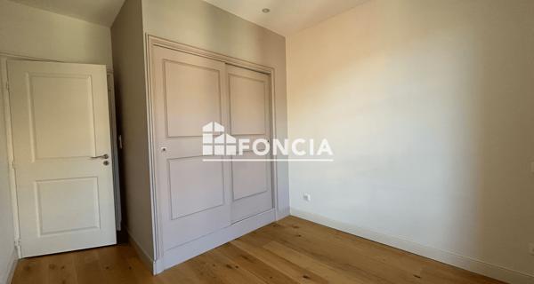 Location Appartement 3 pièces 58.5 m² - Toulon 83000