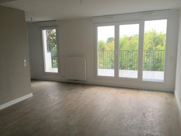 Appartement à louer Merignac : 3 pièces, 64m² avec 2 chambre(s) à 1 100€ - AJP Immobilier Mérignac