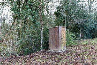 Terrain de loisirs - Bois - Etang à vendre à Mézangers en Mayenne (53600), ref : 53004-1296