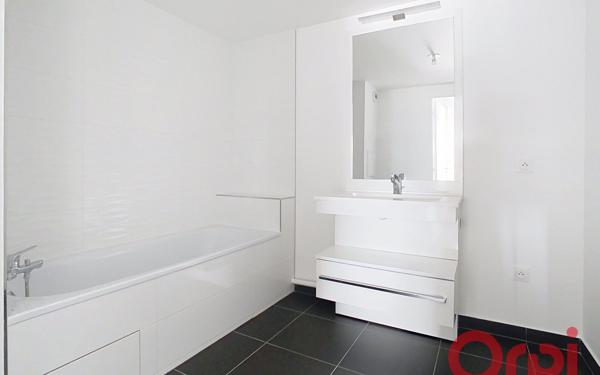 Appartement à louer    3 pièces • 74,80 m2 Clamart