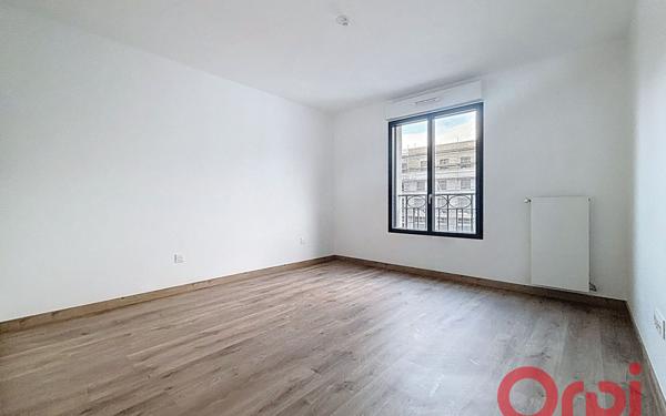 Appartement à louer    3 pièces • 74,80 m2 Clamart