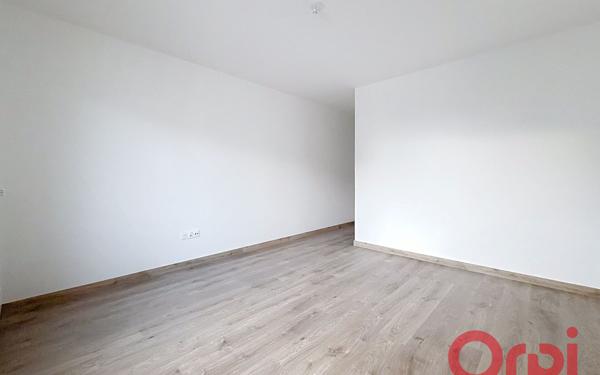 Appartement à louer    3 pièces • 74,80 m2 Clamart