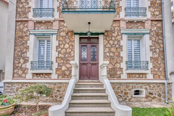 Meulière 150m2  + dépendance 23m2