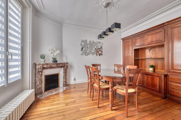 Meulière 150m2  + dépendance 23m2