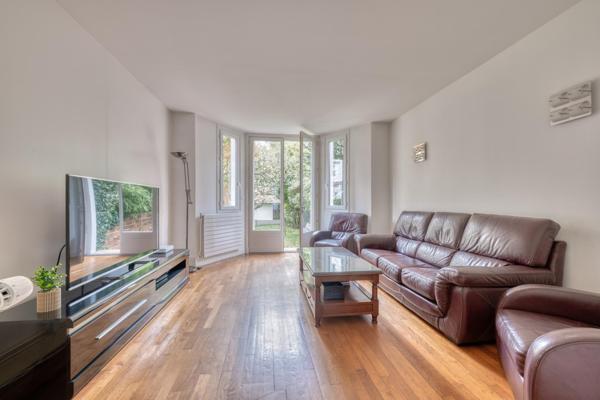 Meulière 150m2  + dépendance 23m2