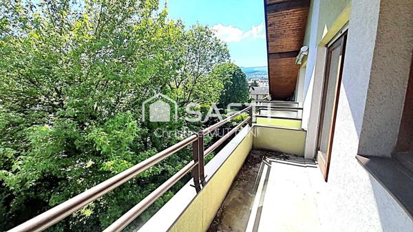 T2 lumineux avec balcon, garage et cave