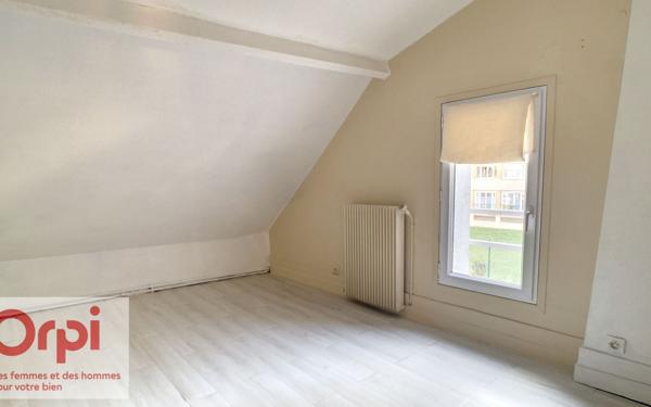 Appartement à vendre    2 pièces • 30,78 m2 Issy-les-Moulineaux