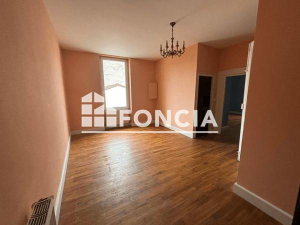 Location Appartement 3 pièces 63.37 m² - 25 AVE DE LATTRE DE TASSIGNY Villeneuve Sur Lot 47300